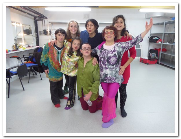Leonie backstage with the Ensemble dancers 